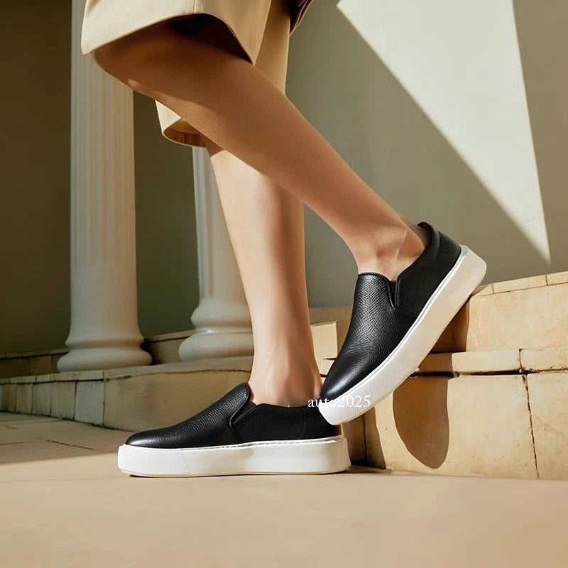 Retro Genuine Leather Breathable Soft Casual Men's Sneakers
